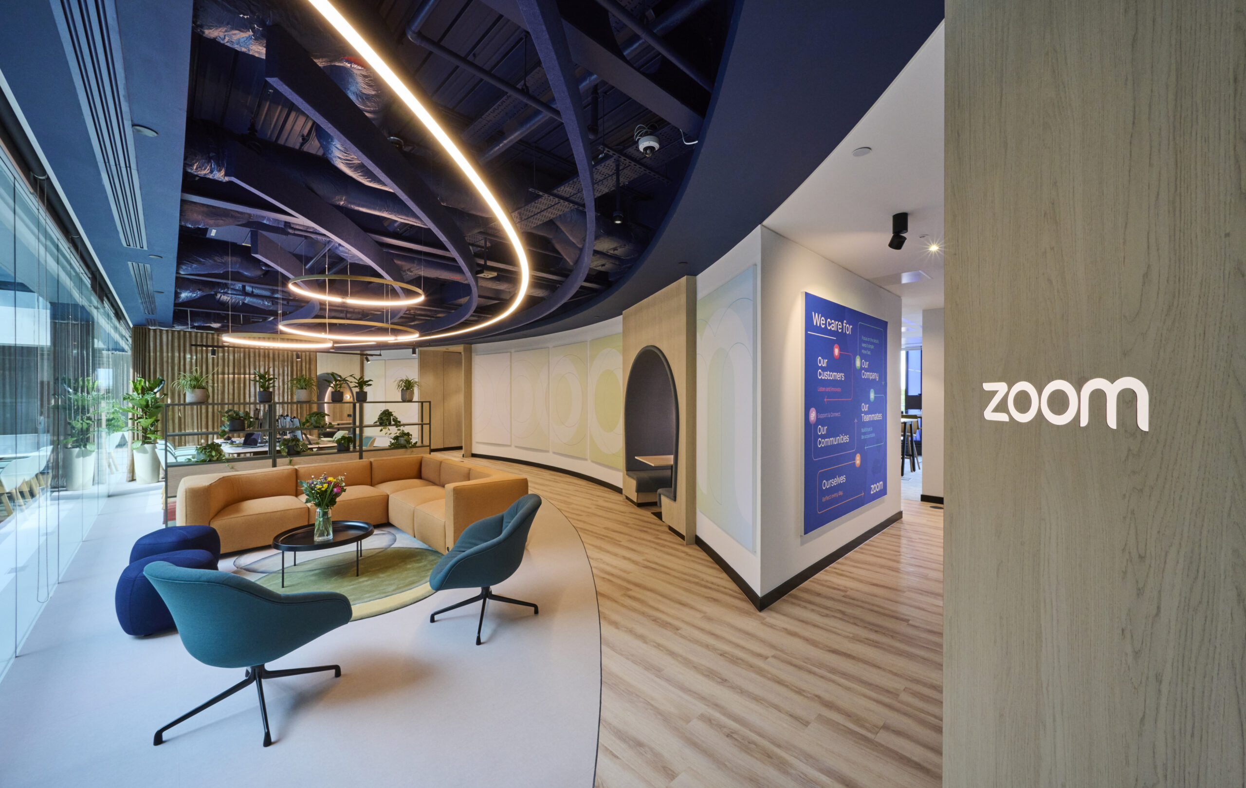 zoom communication offices london - inside view